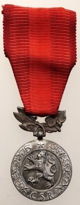 Czechosł. medal za obronę władzy ludowej SREBRO