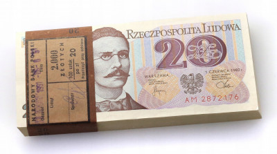 Banknoty 20 złotych 1982 ser AM paczka 100 szt UNC