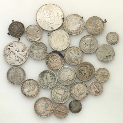 Świat. Zestaw monet srebrnych ze świata – 128 gram