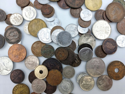 Świat, duży, ciekawy zestaw 83 monet