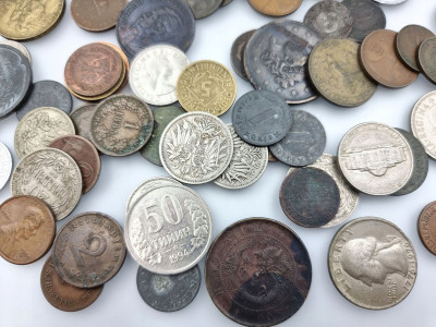 Świat, duży, ciekawy zestaw 107 monet