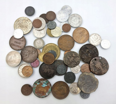 Świat, duży ciekawy zestaw 50 szt. monety i medale