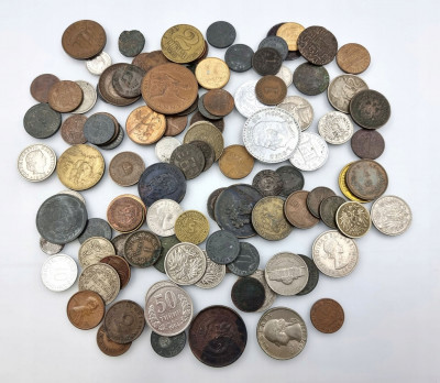 Świat, duży, ciekawy zestaw 107 monet