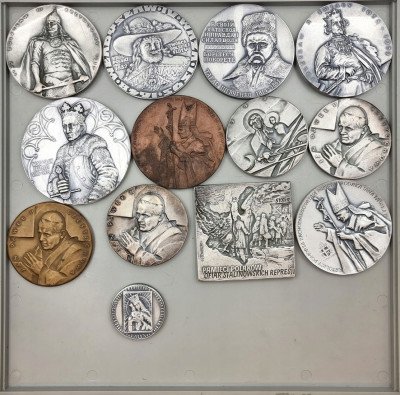 Medale - zestaw 13 sztuk - różne