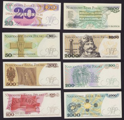 PRL. Zestaw 8 sztuk banknotów 20 – 5000 złotych