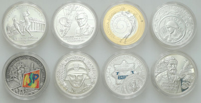 III RP. 10 złotych 2004, zestaw 8 sztuk - RÓŻNE