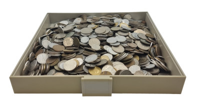 Świat, zróżnicowany zestaw monet 6,1 kg