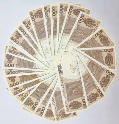 PRL. Banknoty 500 złotych 1982 – 26 sztuk