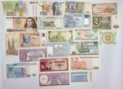 Świat. Zestaw banknotów RÓŻNE – 21 sztuk