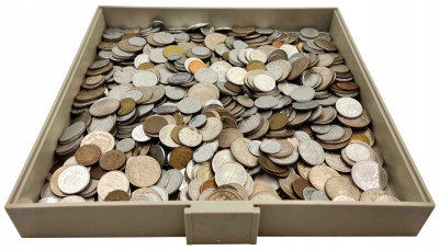 Świat, zróżnicowany zestaw monet 2,950 kg