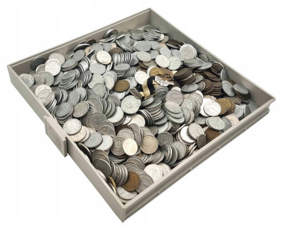 Świat, zróżnicowany zestaw monet 6,76 kg