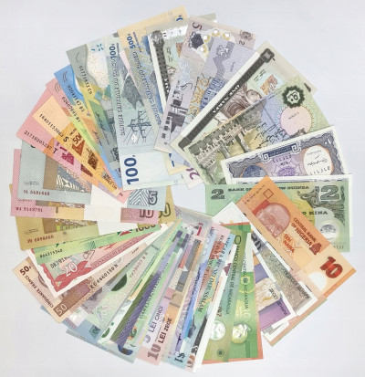 Świat. Zestaw banknotów RÓŻNE – 60 szt
