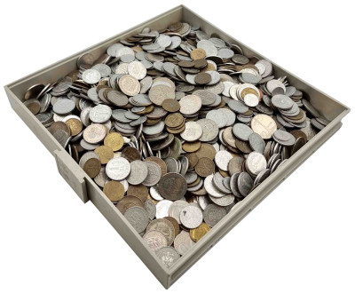 Świat, zróżnicowany zestaw monet 5,300 kg
