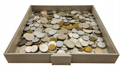 Świat. Monety świata duży zestaw – RÓŻNE - 2,198 kg