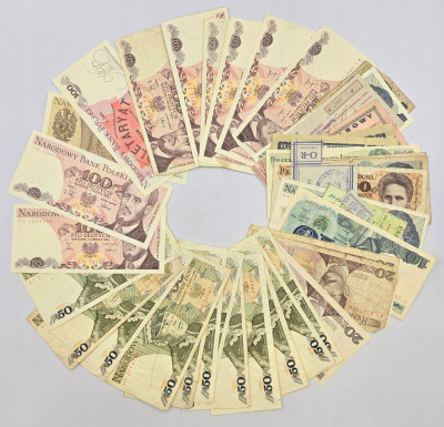 PRL. 10-100.000 złotych 1982-1990 + papiery wartościowe – 49 szt
