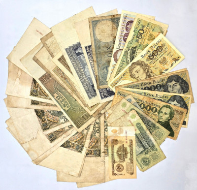 Polska, Rosja, Francja. Zestaw banknotów – 34 szt