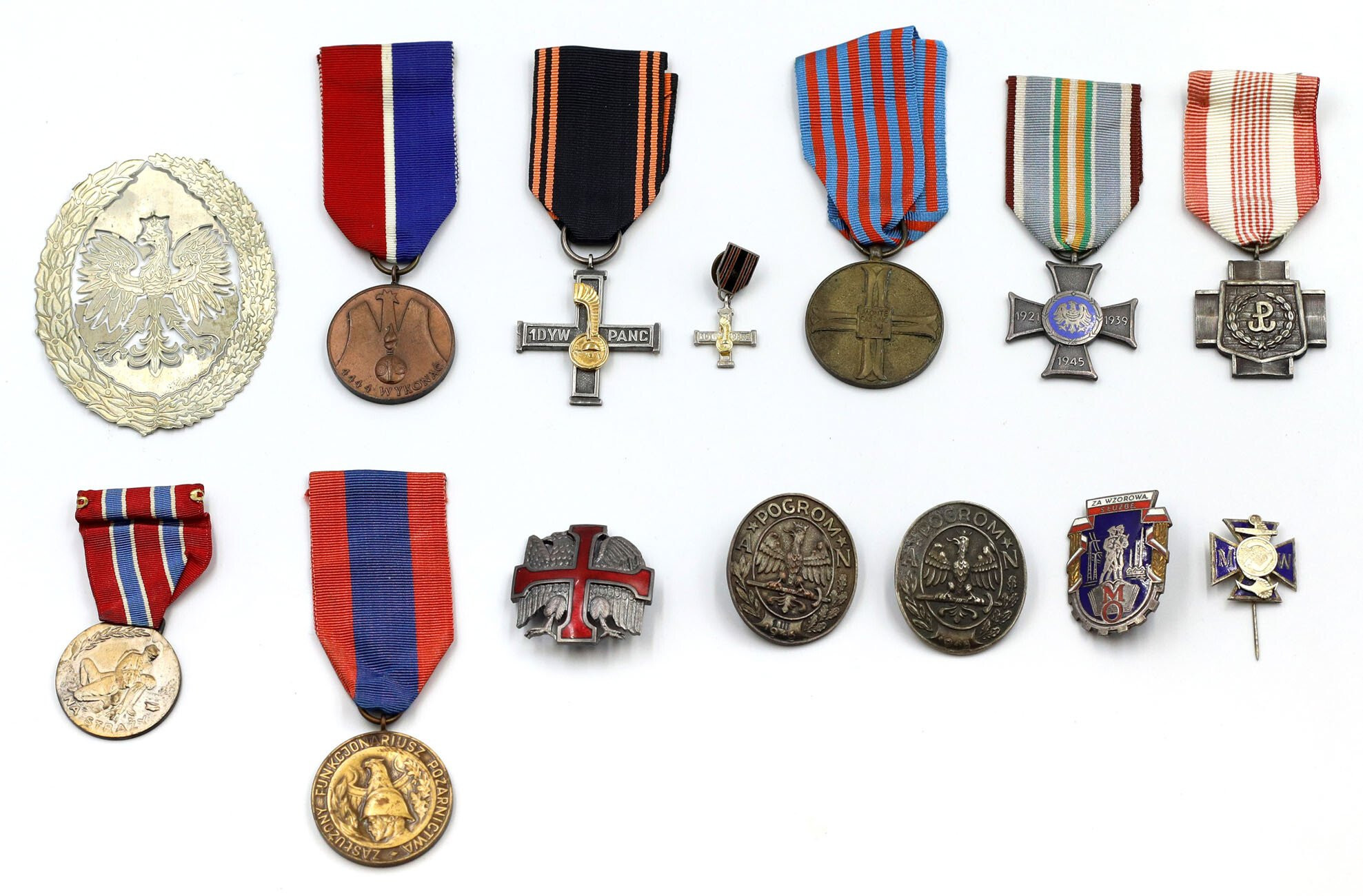 Polska. Odznaczenia, medale i przypinka, zestaw 13 sztuk