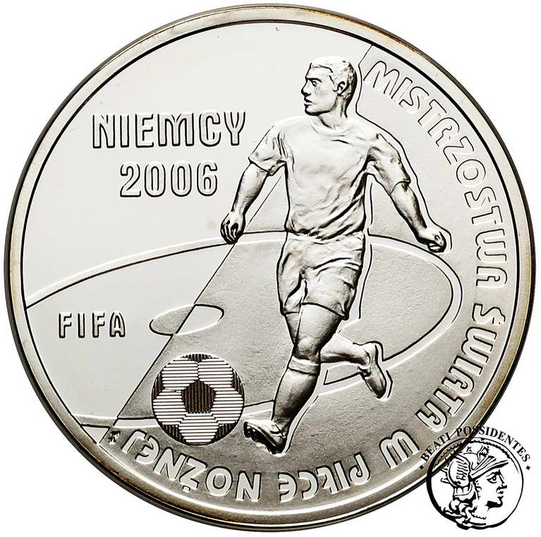 Polska III RP 10 złotych 2006 piłka nożna st.L