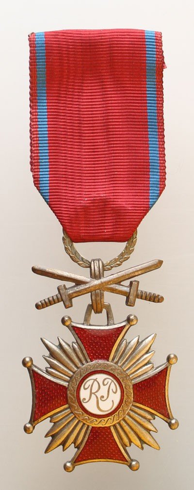 Srebrny Krzyż Zasługi z Mieczami, Włochy