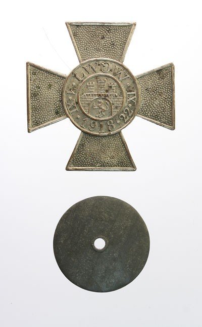 Krzyż Obrony Lwowa.Wersja bez krzyża Virtuti Militari i mieczy.