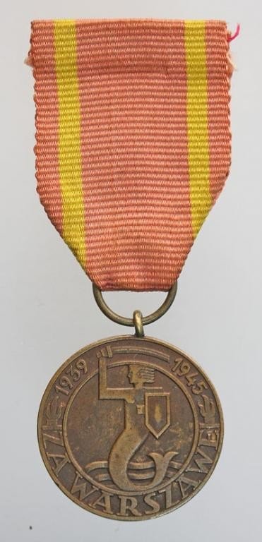 Medal &quot;ZA WARSZAWĘ&quot;, pierwsza wersja